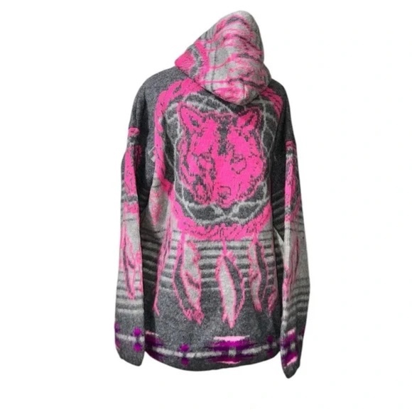 TUNTAQUIMBA 100% Wool Sweater from Ecuator -wolf & dreamcatcher design - Picture 2 of 5